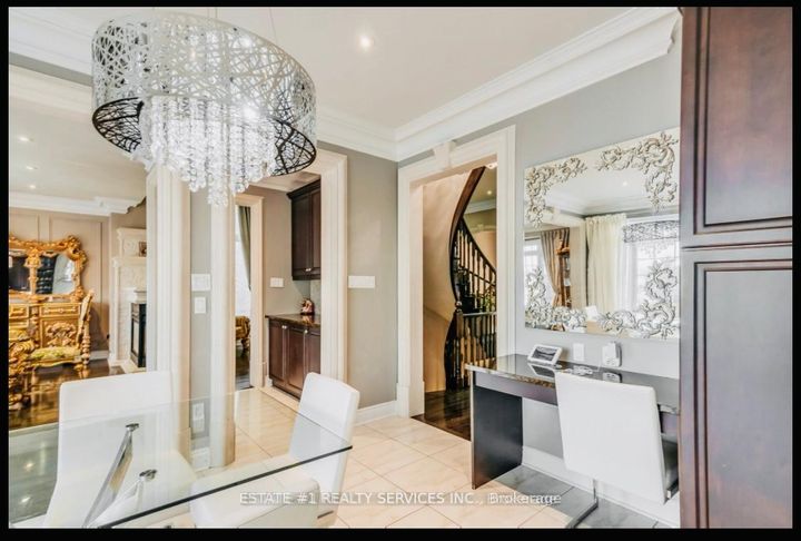Photo 14 at 4 Agincourt Circle, Credit Valley, Brampton
