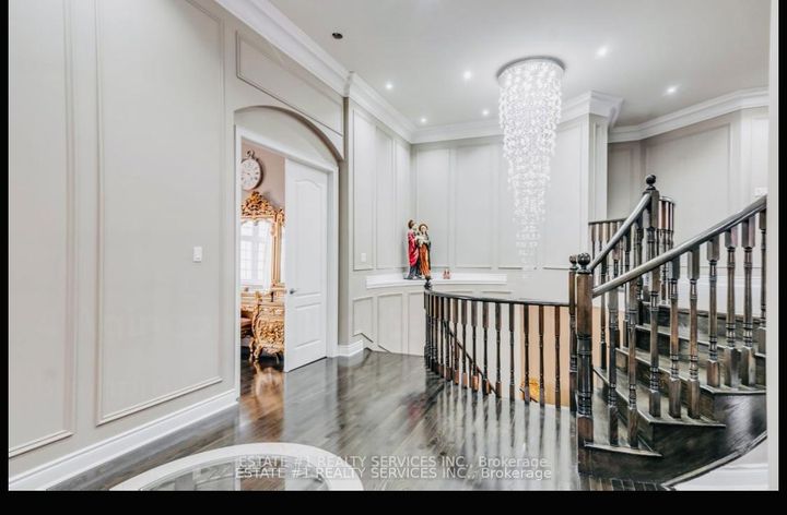 Photo 17 at 4 Agincourt Circle, Credit Valley, Brampton
