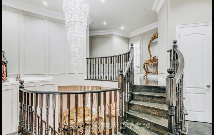 Photo 18 at 4 Agincourt Circle, Credit Valley, Brampton