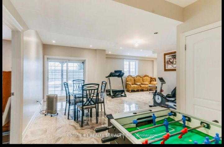 Photo 27 at 4 Agincourt Circle, Credit Valley, Brampton