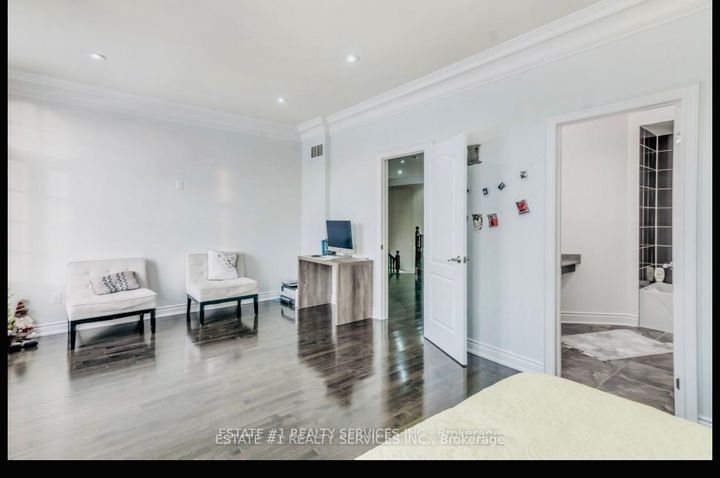 Photo 29 at 4 Agincourt Circle, Credit Valley, Brampton