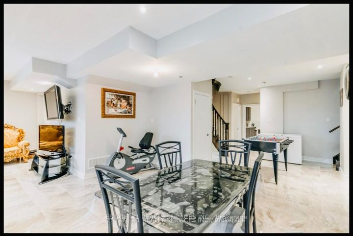 Photo 30 at 4 Agincourt Circle, Credit Valley, Brampton