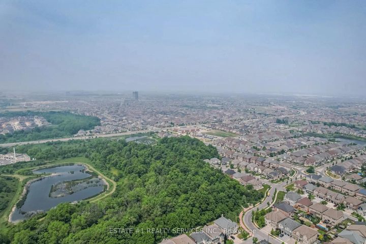 Photo 35 at 4 Agincourt Circle, Credit Valley, Brampton
