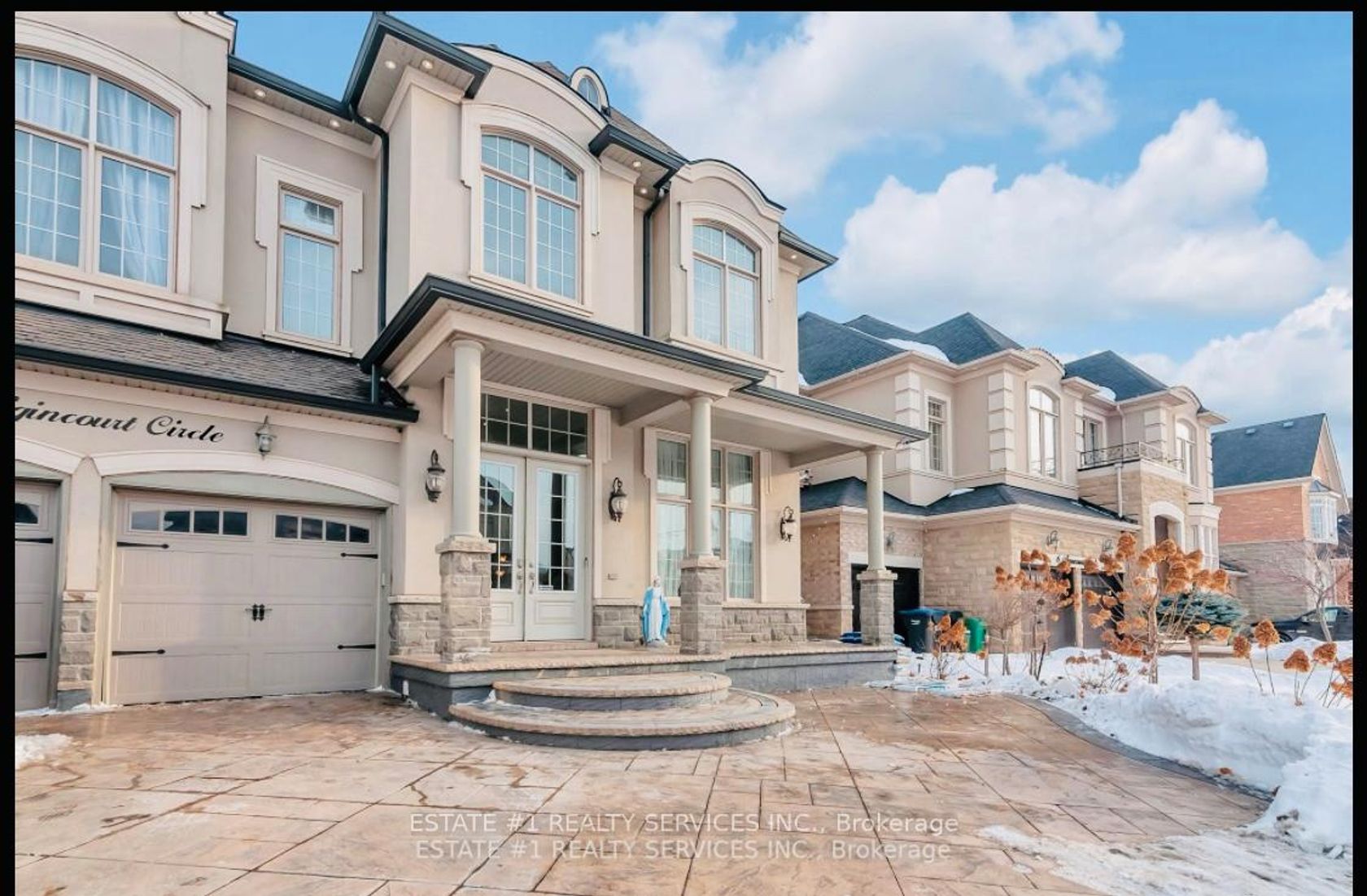 4 Agincourt Circle, Credit Valley, Brampton 2