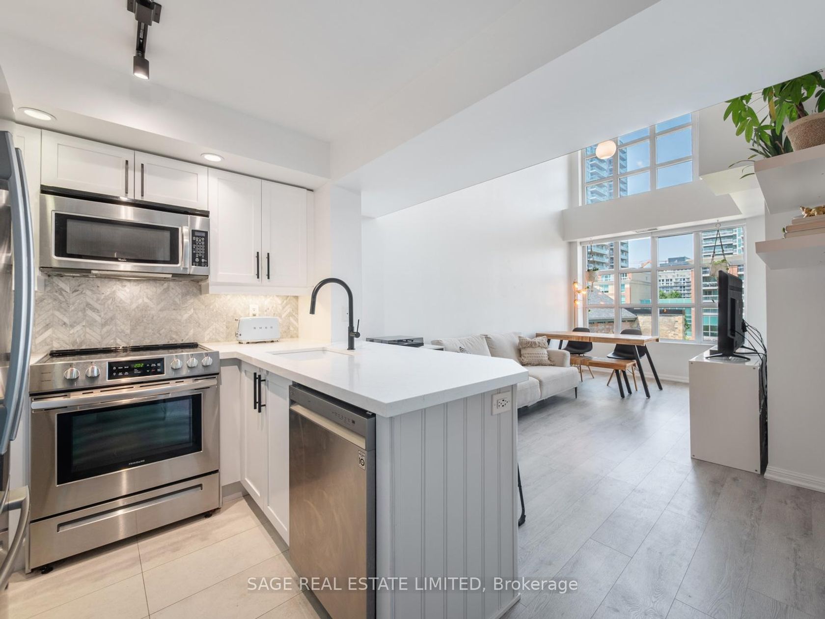 515 - 65 East Liberty Street, Niagara, Toronto 
