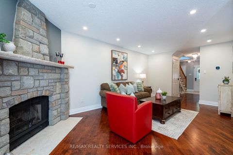 Photo 12 at 1160 Mccraney Street E, CP College Park, Oakville