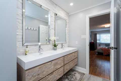 Photo 29 at 1160 Mccraney Street E, CP College Park, Oakville