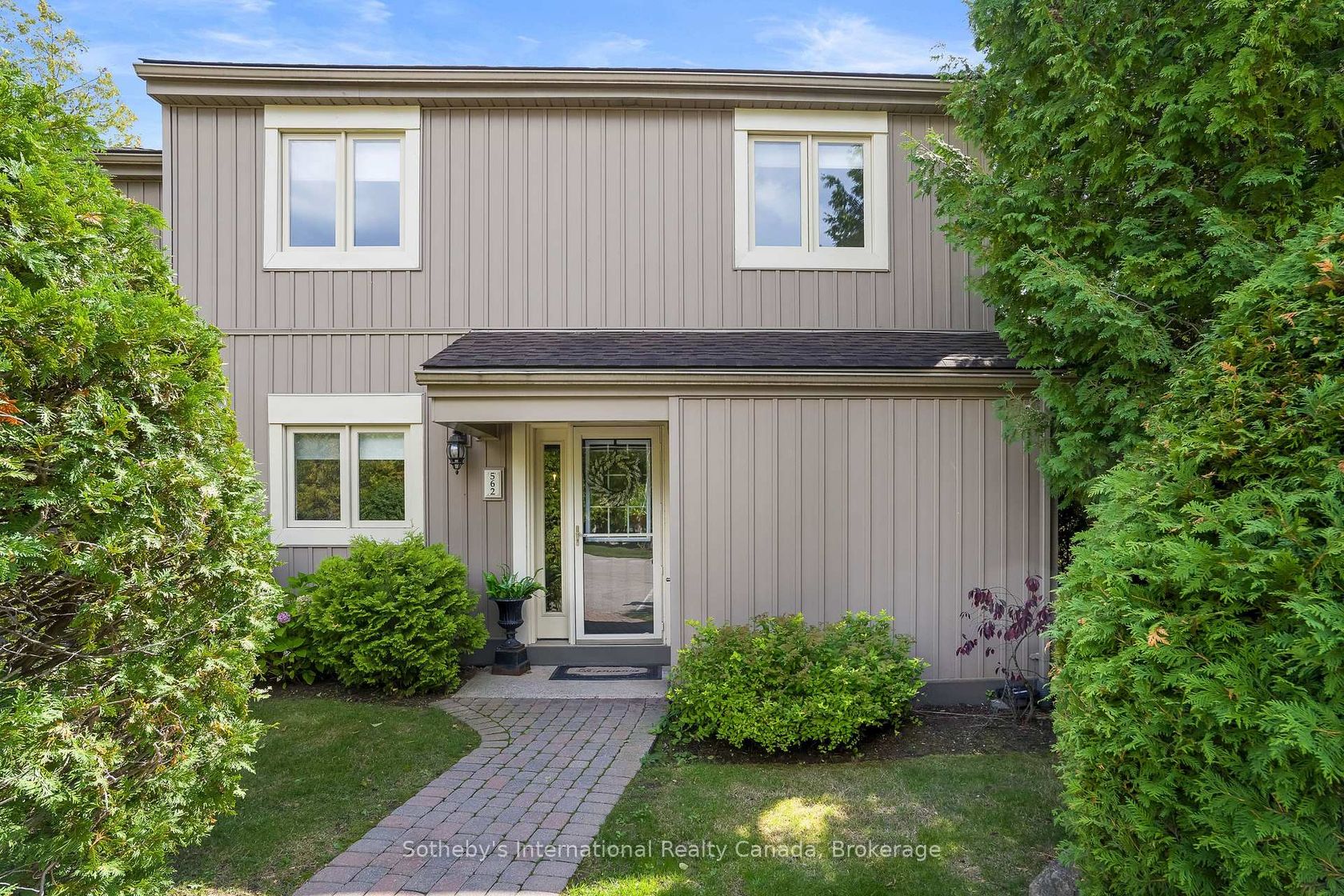 562 Oxbow Crescent, Collingwood 