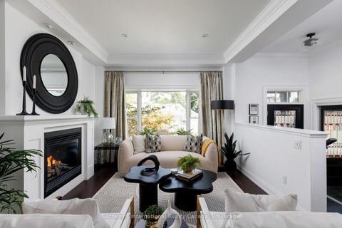 Photo 3 at 24 Parkview Heights, Cliffside, Toronto