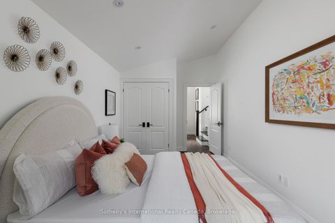 Photo 24 at 24 Parkview Heights, Cliffside, Toronto