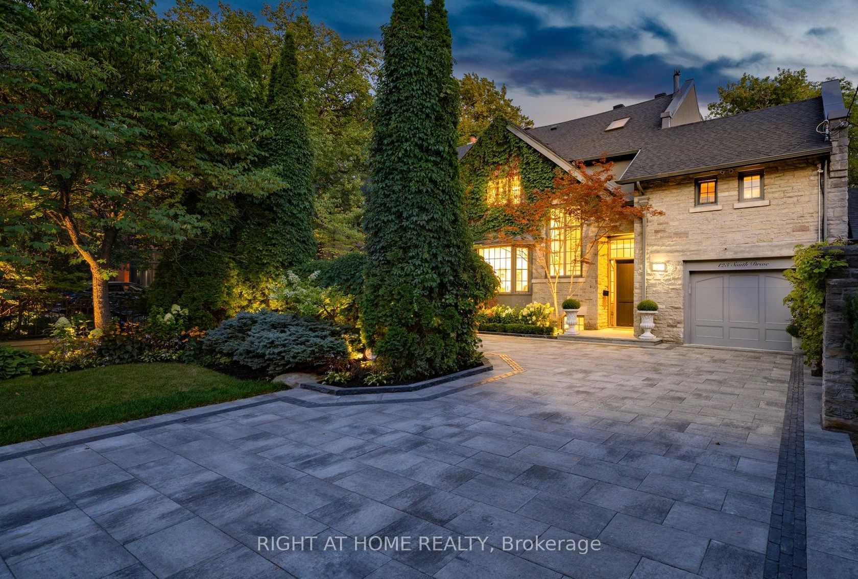 123 South Drive, Moore Park, Toronto 