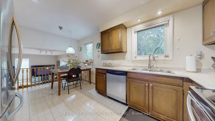 Photo 11 at 218 Kingslake Road, Don Valley Village, Toronto