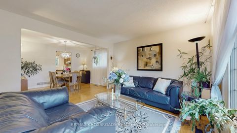 Photo 5 at 218 Kingslake Road, Don Valley Village, Toronto