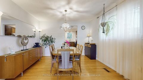 Photo 6 at 218 Kingslake Road, Don Valley Village, Toronto