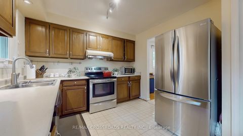 Photo 10 at 218 Kingslake Road, Don Valley Village, Toronto