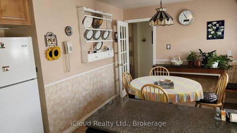 Photo 10 at 214 Fairglen Avenue, L'Amoreaux, Toronto