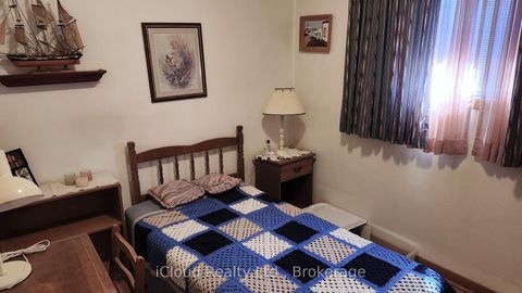 Photo 15 at 214 Fairglen Avenue, L'Amoreaux, Toronto