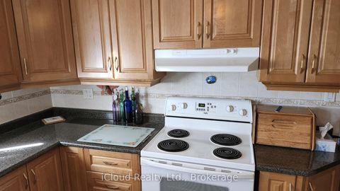 Photo 18 at 214 Fairglen Avenue, L'Amoreaux, Toronto Photo 18 at 214 Fairglen Avenue, L'Amoreaux, Toronto