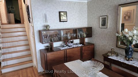 Photo 20 at 214 Fairglen Avenue, L'Amoreaux, Toronto