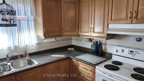 Photo 21 at 214 Fairglen Avenue, L'Amoreaux, Toronto