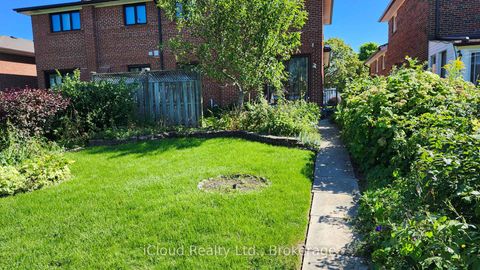 Photo 25 at 214 Fairglen Avenue, L'Amoreaux, Toronto