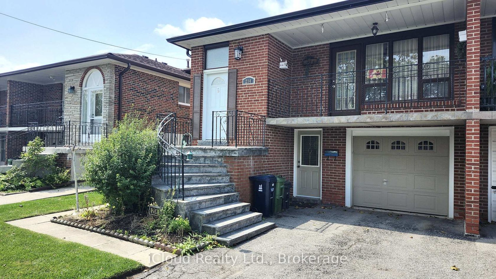 214 Fairglen Avenue, L'Amoreaux, Toronto 