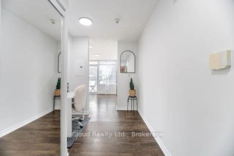 Photo 8 at 1015 - 25 Telegram Mews, Waterfront Communities C1, Toronto