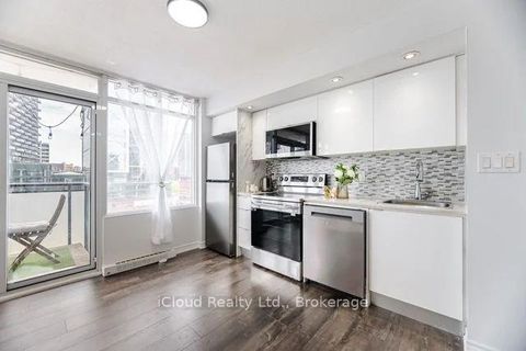 Photo 12 at 1015 - 25 Telegram Mews, Waterfront Communities C1, Toronto