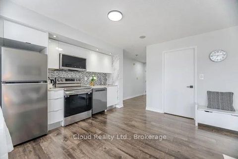 Photo 14 at 1015 - 25 Telegram Mews, Waterfront Communities C1, Toronto