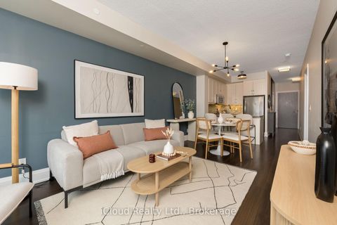 Photo 7 at 714 - 1 Old Mill Drive, Swansea, Toronto