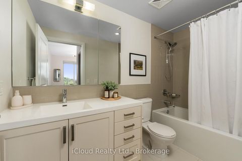Photo 10 at 714 - 1 Old Mill Drive, Swansea, Toronto