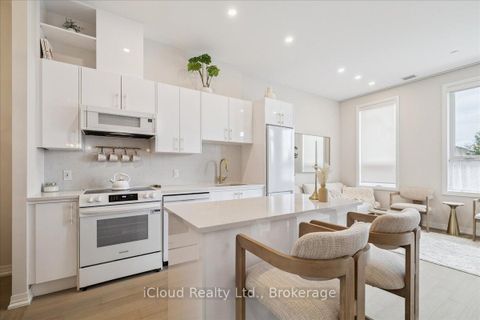 Photo 9 at 101 - 3285 Carding Mill Trail, GO Glenorchy, Oakville