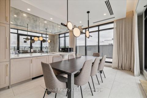 Photo 24 at 101 - 3285 Carding Mill Trail, GO Glenorchy, Oakville