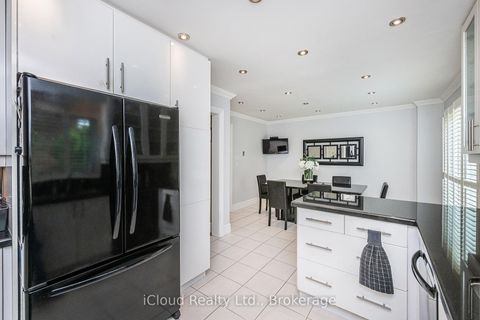 Photo 8 at 54 Embassy Drive, East Woodbridge, Vaughan