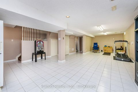 Photo 23 at 54 Embassy Drive, East Woodbridge, Vaughan