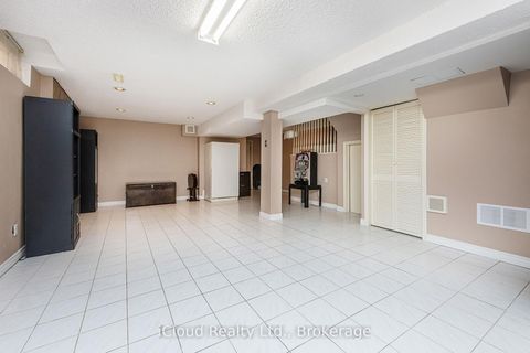 Photo 24 at 54 Embassy Drive, East Woodbridge, Vaughan