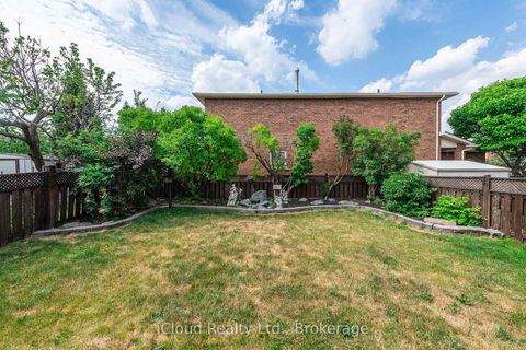 Photo 28 at 54 Embassy Drive, East Woodbridge, Vaughan