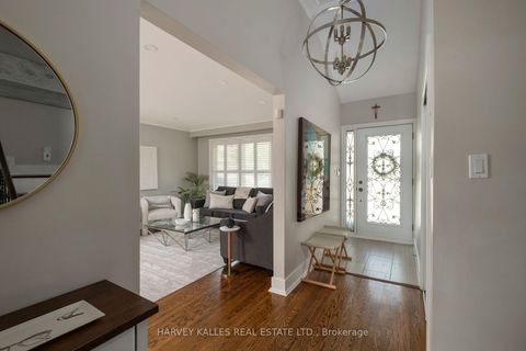 Photo 5 at 81 Summitcrest Drive, Richview, Toronto