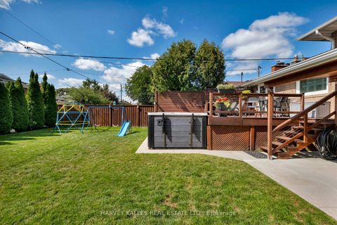 Photo 18 at 81 Summitcrest Drive, Richview, Toronto