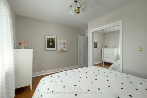 Photo 27 at 81 Summitcrest Drive, Richview, Toronto