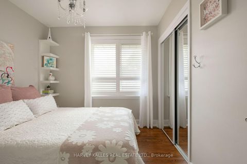 Photo 28 at 81 Summitcrest Drive, Richview, Toronto