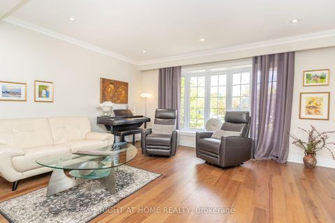 Photo 4 at 63 Allonsius Drive, West Deane, Toronto