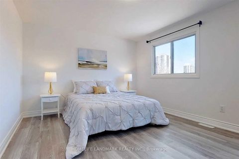 Photo 10 at 314 Sprucewood Court, L'Amoreaux, Toronto