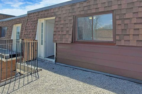 Photo 23 at 314 Sprucewood Court, L'Amoreaux, Toronto