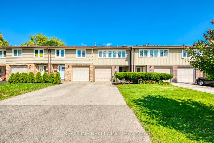 Photo 1 at 3291 FIELDGATE Drive, Applewood, Mississauga