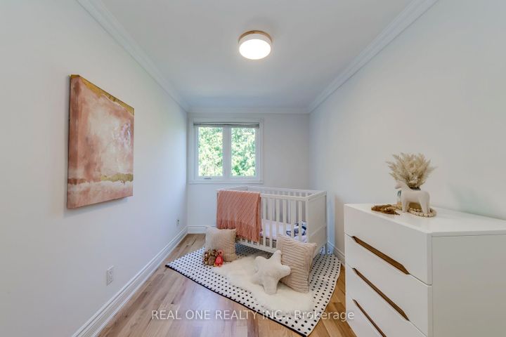 Photo 7 at 3291 FIELDGATE Drive, Applewood, Mississauga