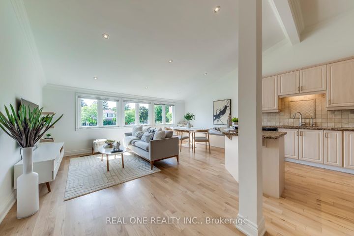 Photo 13 at 3291 FIELDGATE Drive, Applewood, Mississauga