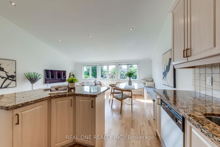 Photo 25 at 3291 FIELDGATE Drive, Applewood, Mississauga