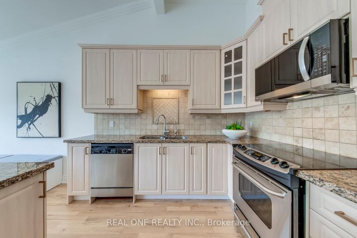 Photo 26 at 3291 FIELDGATE Drive, Applewood, Mississauga