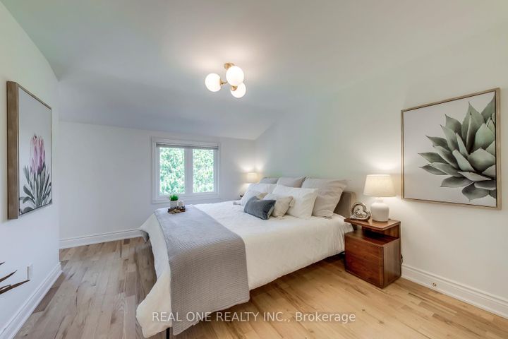 Photo 28 at 3291 FIELDGATE Drive, Applewood, Mississauga